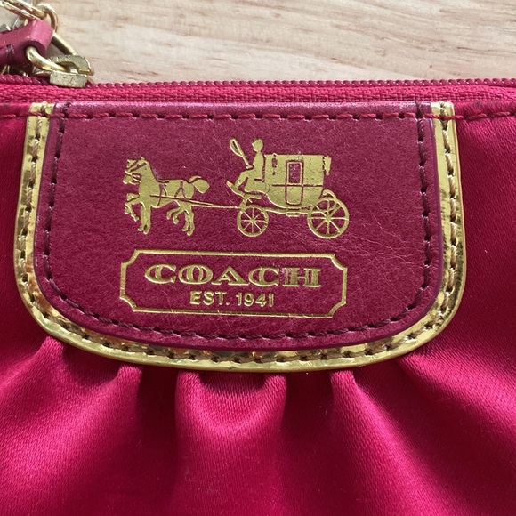 Coach Vintage Fuchsia Coin Pouch - Picture 5 of 6